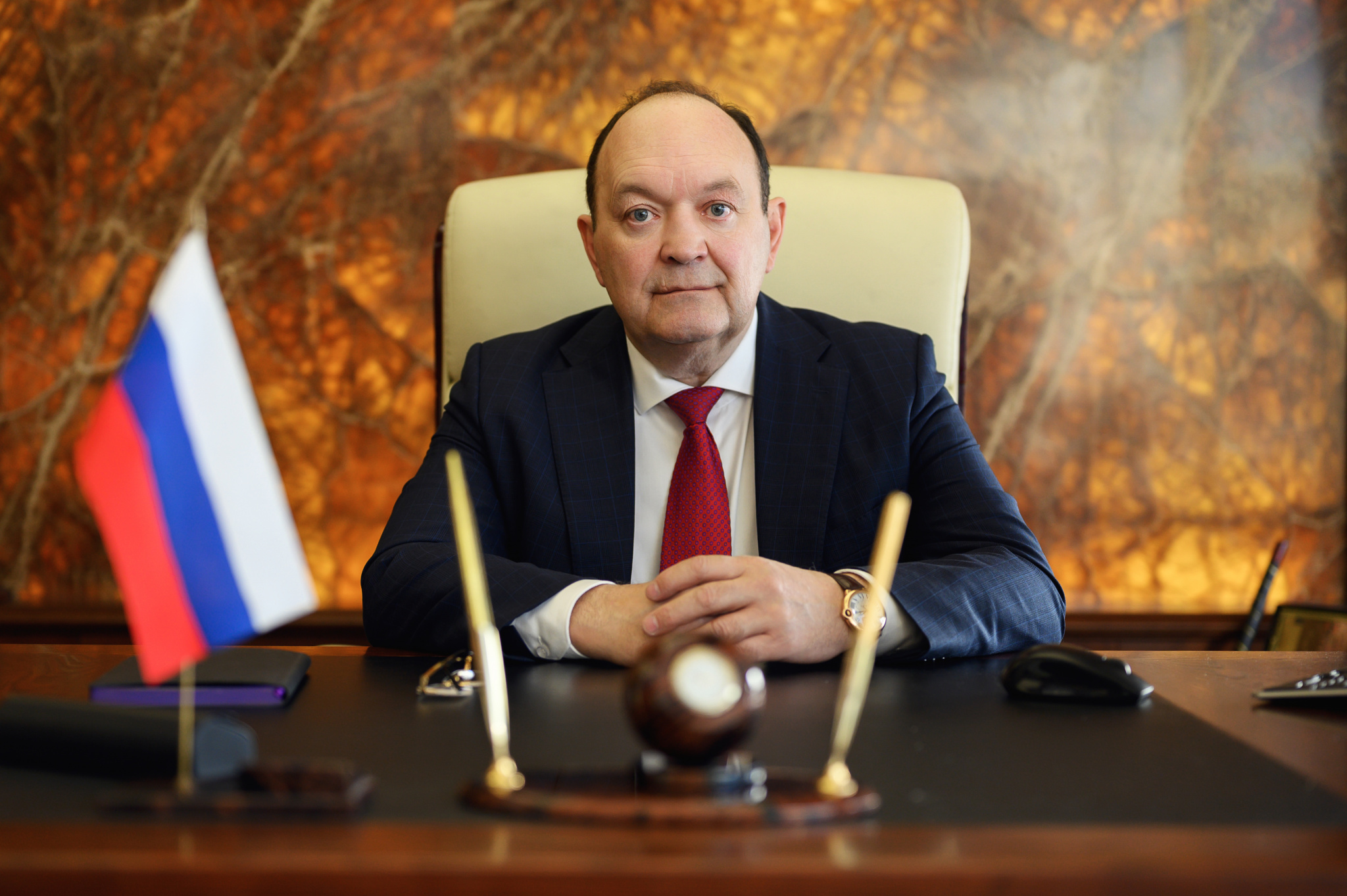 Дорогие друзья, со­отечественники, земляки!