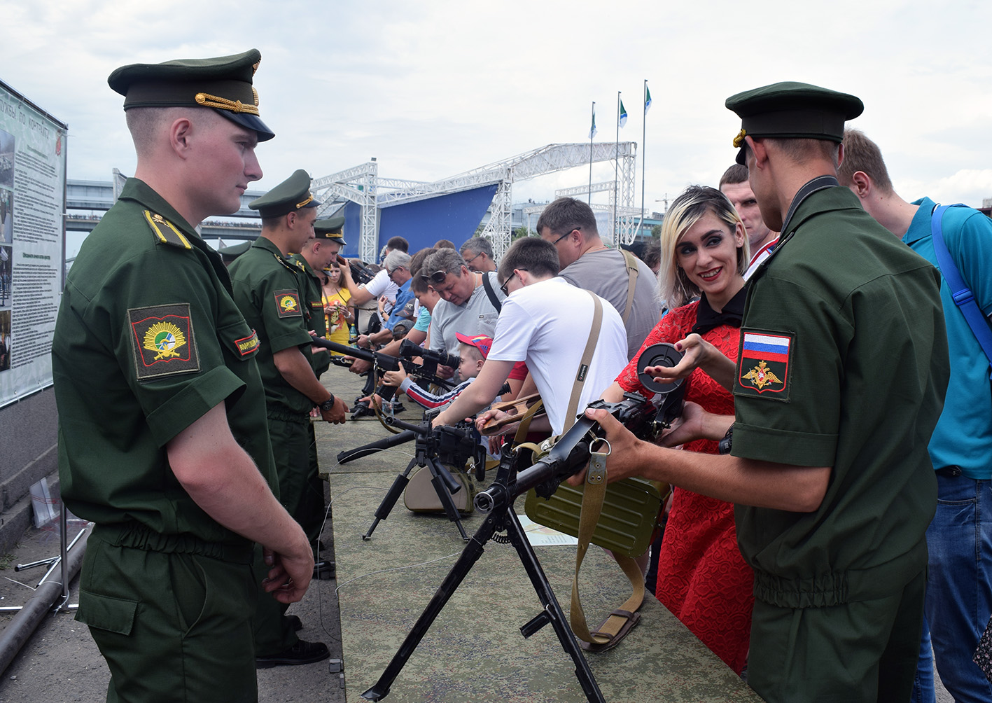Д Подержать в руках пулемет «Печенег» – большая удача!.JPG