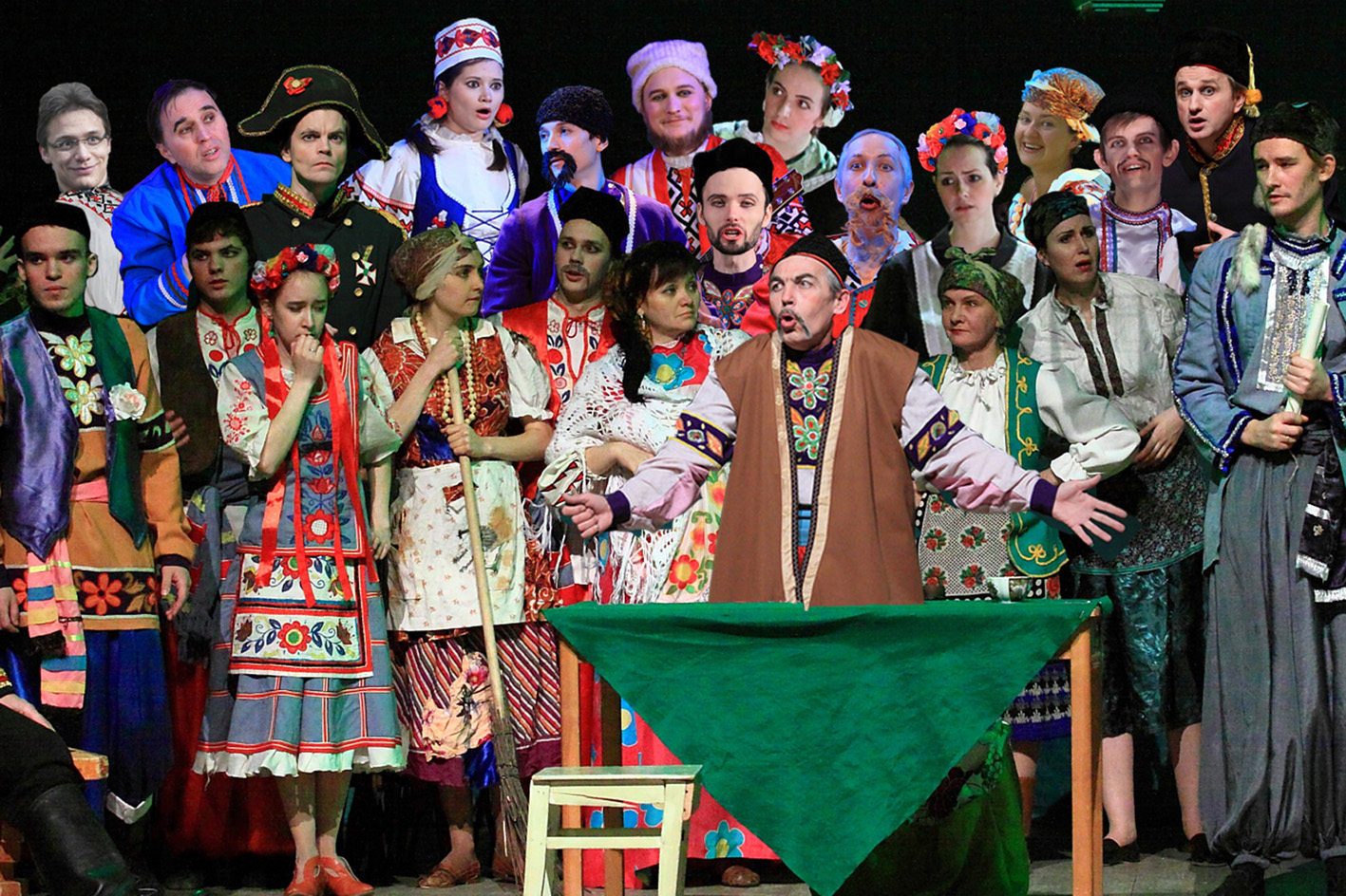 Спектакль Иван Иванович и Иван Никифорович.jpg