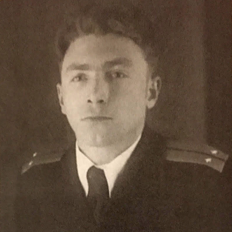 Морской офицер В.Конецкий.jpg