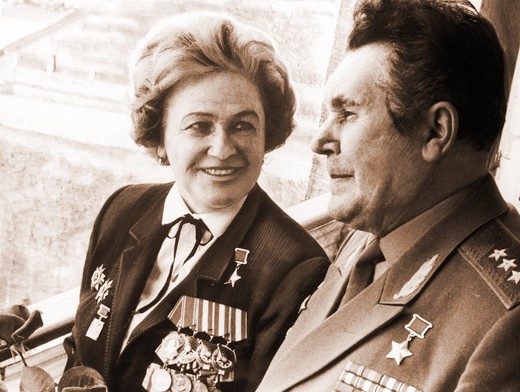 Надежда Васильевна Попова и Семен Ильич Харламов.jpg