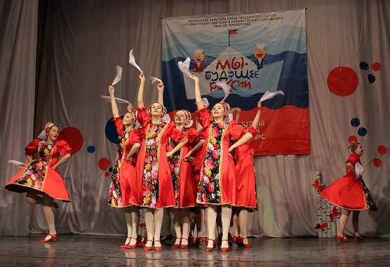 Будущее России в надежных руках!