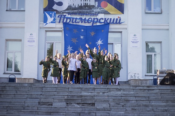 «22 июня» на ступеньках «Приморского»