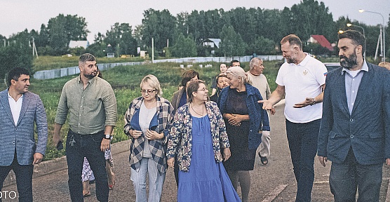 Теплая встреча под холодным дождем