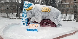 Снежный городок построили курсанты НВВКУ